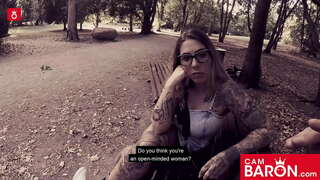 Kevin daje Mia dobra noč vraga dan! Cambaron.com