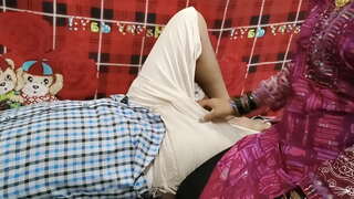 Шлюха ул аны возбуждать аның кайчан су стекала аска таба.