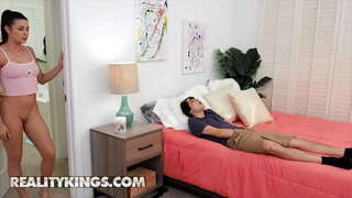 Reality Kings - RK Prime - Kylie Cohete, Ricky español - Pegajosa Asiento