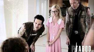 Hot virgin blonde babe gefickt éischte kéier