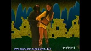 ���ान्नर Mayes मा एक सेक्सी भिडियो खेल अनैतिक kumbat