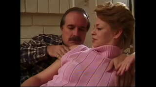 İsti yetkin Шарин Wood отсасывает üzvü üçün dərin qazmaq pişik və cum azn ass